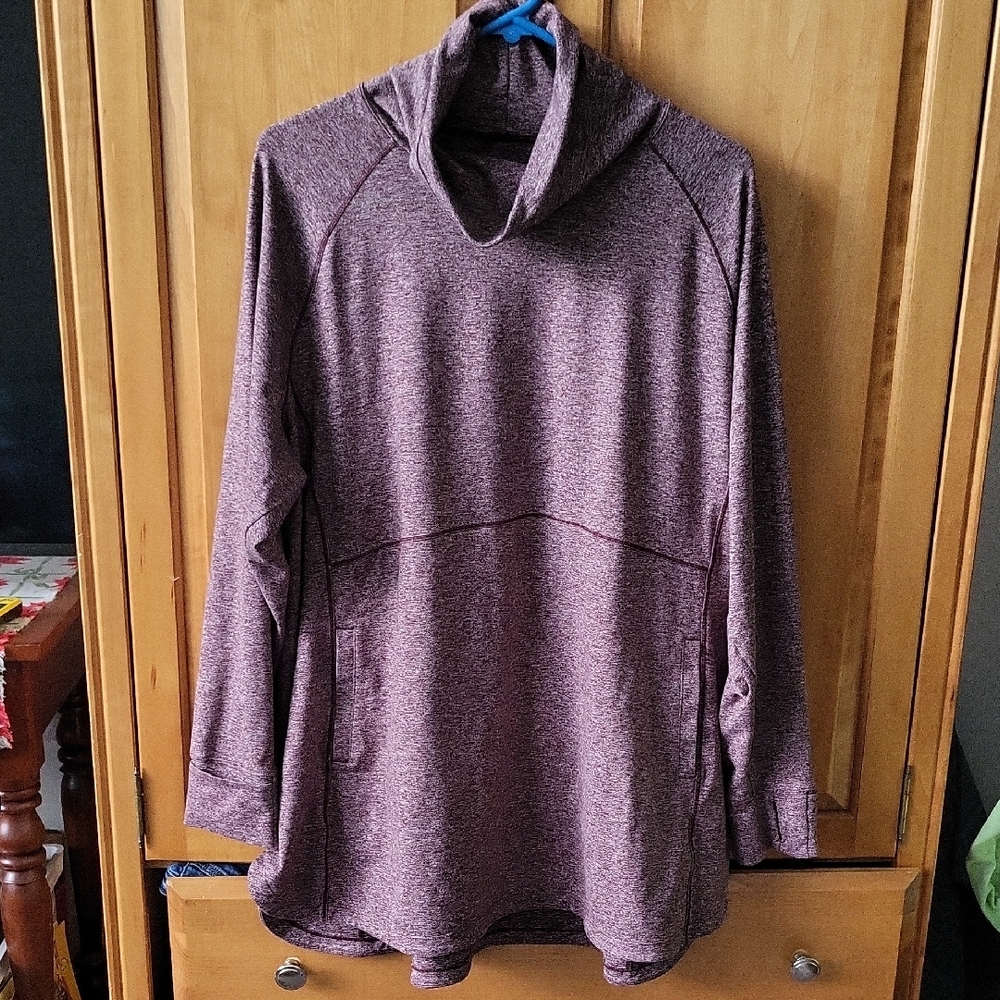Duluth Trading Co Women's Maroon Turtleneck Top